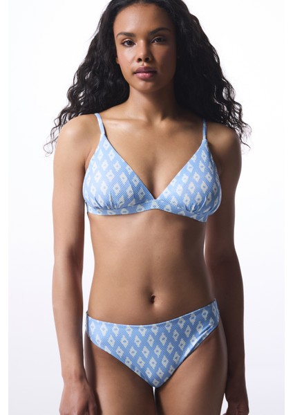 Geometrik Desenli Parlak Üçgen Bikini Üstü