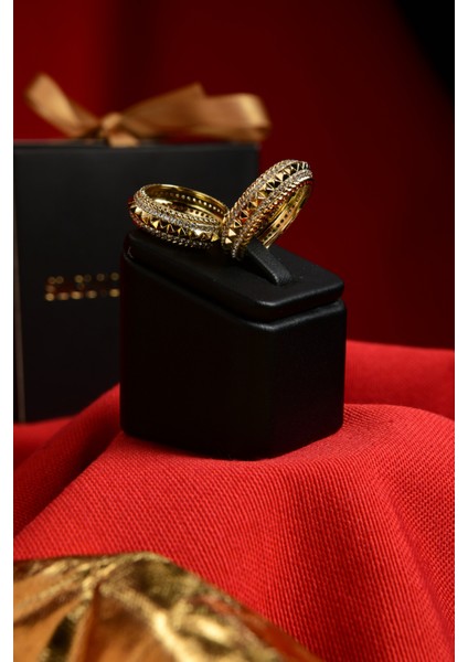 Üzeri Kabartmalı Etrafı Taşlı Ayarlanabilir Çelik Görünümlü Xp Yüzük