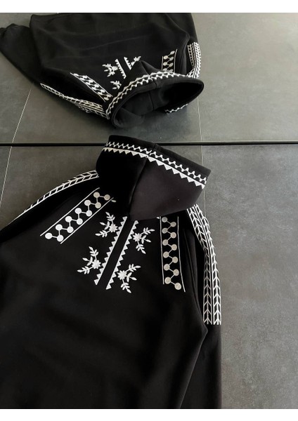 The Elite Movement Siyah Nakışlı Kapşonlu Sweatshirt indirimleri