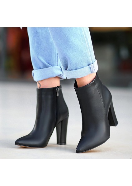 Loora Siyah Cilt Topuklu Bot indirimleri