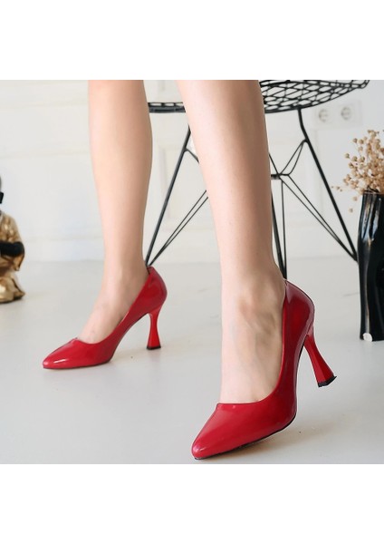 Ulba Kırmızı Rugan Stiletto Ayakkabı fırsatları