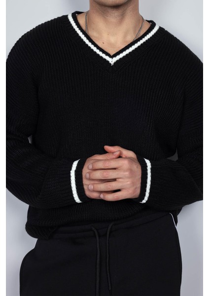 Erkek V Yaka Oversize Kontrast Detaylı Kazak Siyah