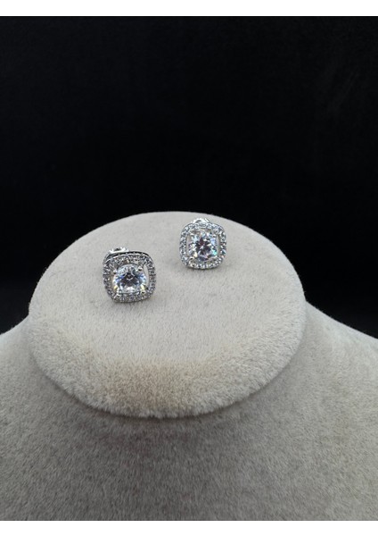 Vidalı Tek Taşlı Gümüş Küpe fırsatları