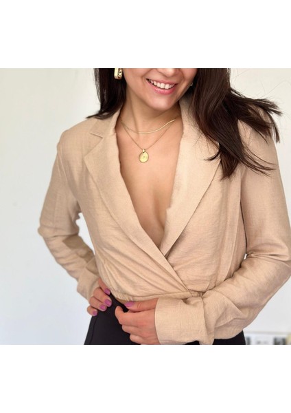 Bej Vatkalı Beli Lastikli Göğüs Dekolteli Şık Ceket Bluz fırsatları