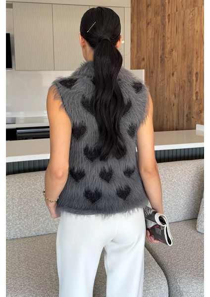 Sakallı Kalpli Kadın Triko Yelek (S-M-L Uyumludur) P-00018369 fırsatları