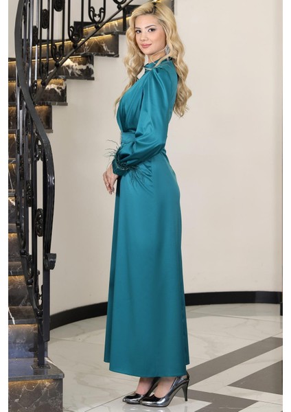 Lara Saten Kemerli Tesettür Abiye Zümrüt modelleri