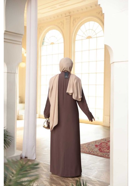 Boncuk Işlemeli Açık Kahverengi Tesettür Abaya 29113AKH modelleri
