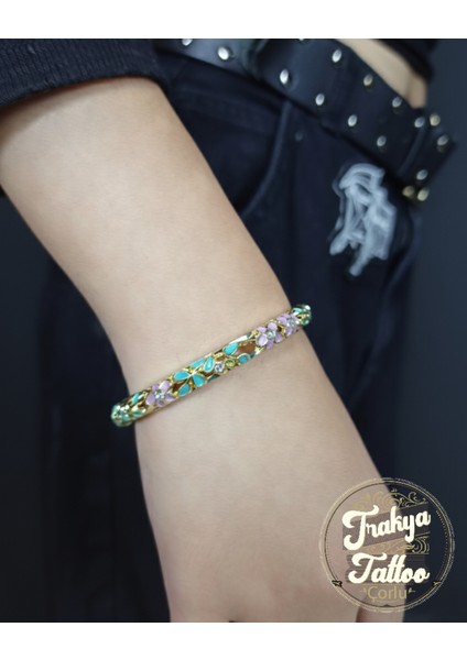 Mineli ve Taşlı Motifli Çelik Bileklik Gold Turkuaz Lila Renk Taşlı