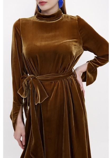 Zeytin Yeşili Dantel Detaylı Ipek Kadife Elbise 93819 modelleri