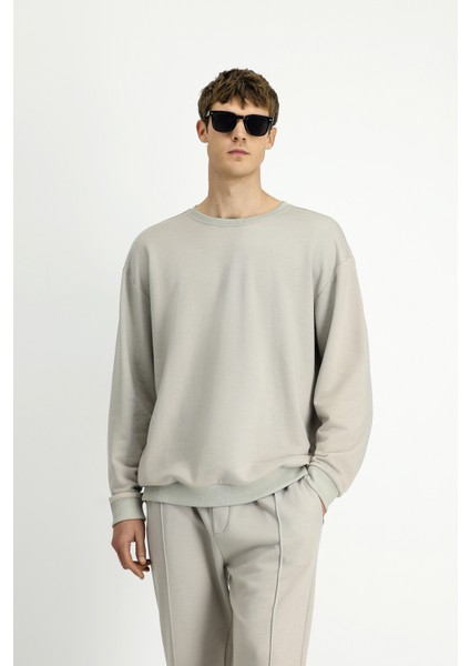 Bisiklet Yaka Regular Fit Pamuklu Sweatshirt