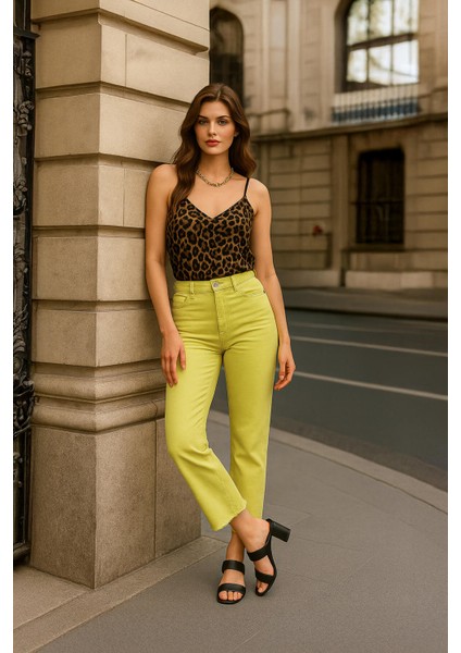 Kadın Basic Paçası Kesik Jean Pantolon Fıstık Yeşili indirimleri