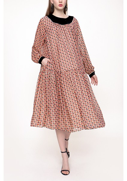 Desenli Büzgülü Bol Kesim Elbise 93701 indirimleri