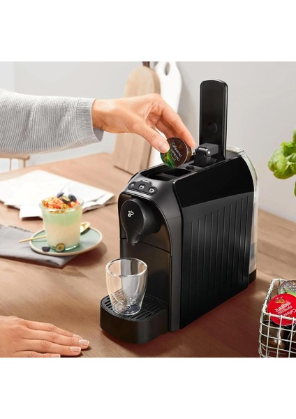 Siyah Espresso Kahve Makinesi, Kolay Kullanım ve Hızlı Demleme