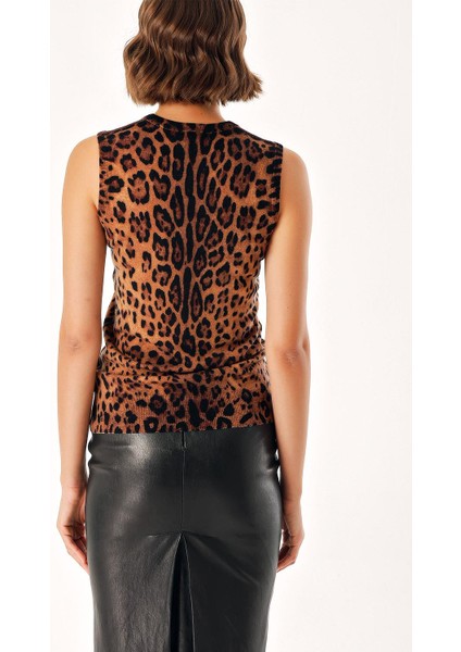 Leopar Kolsuz Askılı Leopar Desenli Triko Bluz 28862 fırsatları