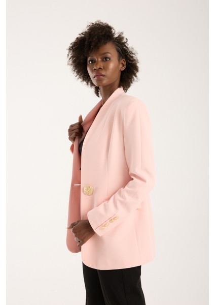 Pembe Salaş Kesim Düğme Detaylı Dokuma Blazer Ceket