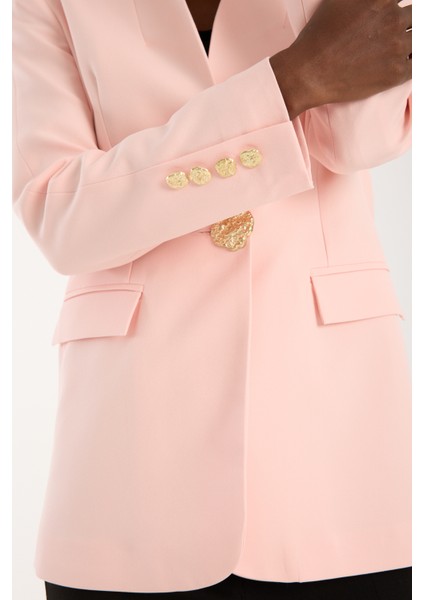 Pembe Salaş Kesim Düğme Detaylı Dokuma Blazer Ceket