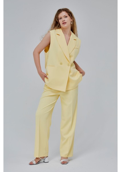 Sarı Salaş Kesim Dökümlü Pantolon