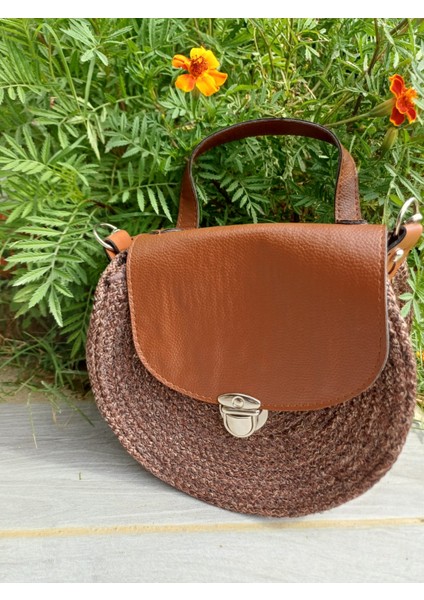 El Yapımı Hasır Örgü Yuvarlak Çanta, Taba Rengi Deri Kapaklı Omuz Çantası