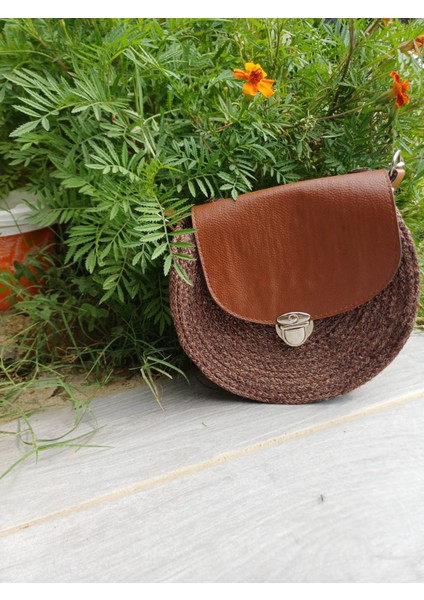 El Yapımı Hasır Örgü Yuvarlak Çanta, Taba Rengi Deri Kapaklı Omuz Çantası modelleri