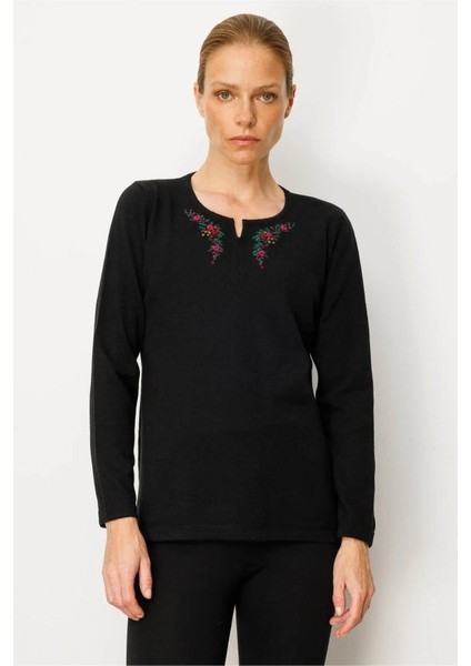 25036 Desen Triko Yakan Kenarı Işlemeli Intersiya Sıfır Yaka Patlı Bluz