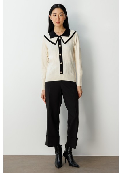 Kadın Çift Yaka Düğme Detaylı Triko Kazak 66460 Krem modelleri