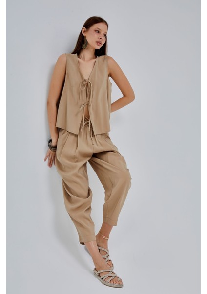 Vizon V Yaka Fiyonk Detaylı Yelek-Pantolon Takım