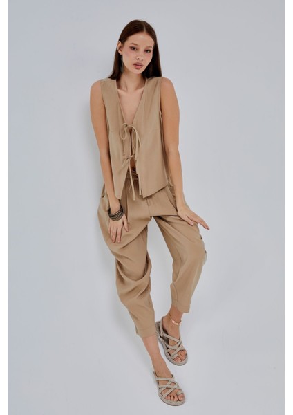 Vizon V Yaka Fiyonk Detaylı Yelek-Pantolon Takım