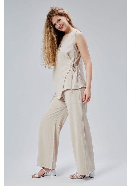 Vizon V Yaka Yandan Bağlama Detaylı Yelek-Pantolon Takım