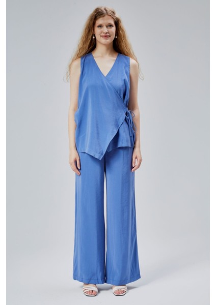 Indigo V Yaka Yandan Bağlama Detaylı Yelek-Pantolon Takım