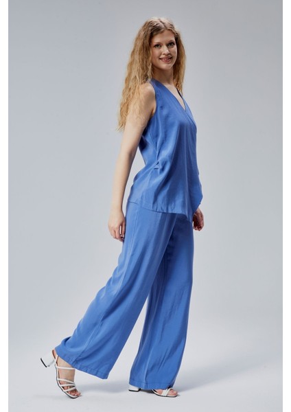 Indigo V Yaka Yandan Bağlama Detaylı Yelek-Pantolon Takım