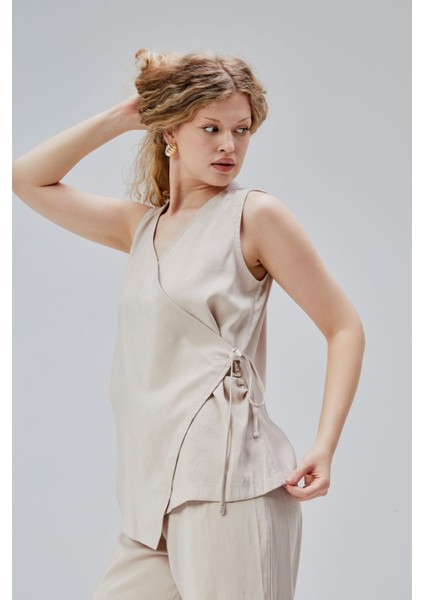 Vizon V Yaka Yandan Bağlama Detaylı Yelek-Pantolon Takım