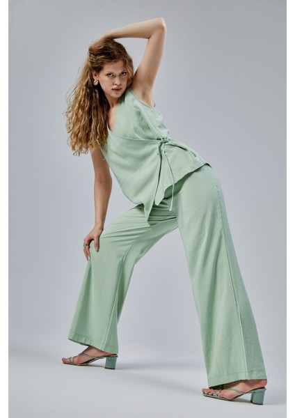 Mint V Yaka Yandan Bağlama Detaylı Yelek-Pantolon Takım