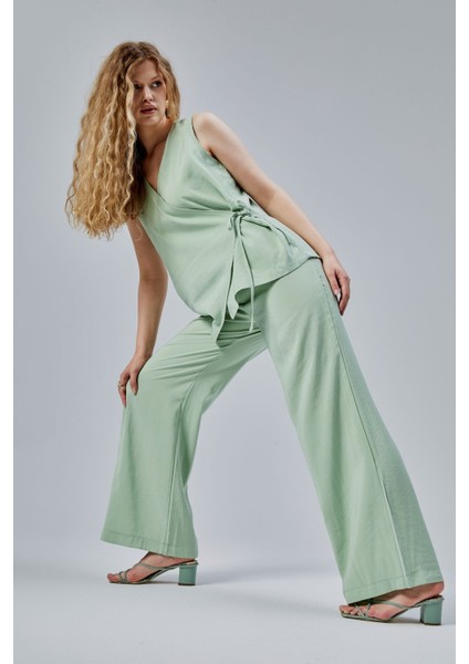 Mint V Yaka Yandan Bağlama Detaylı Yelek-Pantolon Takım