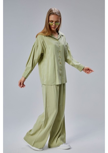 Yeşil Taş Işlemeli Salaş Kalıp Gömlek