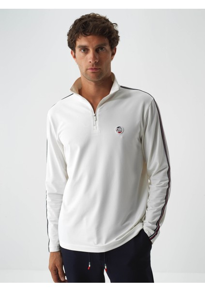 Erkek Ekru Esnek Dokulu Regular Fit Sweatshirt fiyatları