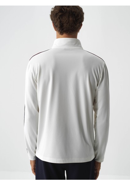 Erkek Ekru Esnek Dokulu Regular Fit Sweatshirt fırsatları