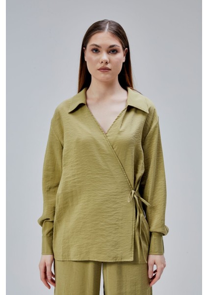Açık Haki Regular Bağlama Detaylı Gömlek