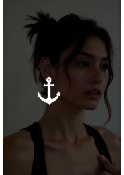 Beyaz Reflektörlü Çapa Küpe, Şık Lazer Kesim Küpe indirimleri