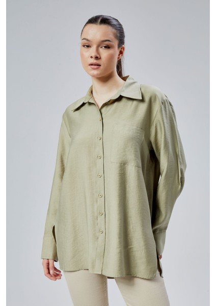 Yeşil Yırtmaç Detaylı Oversize Gömlek