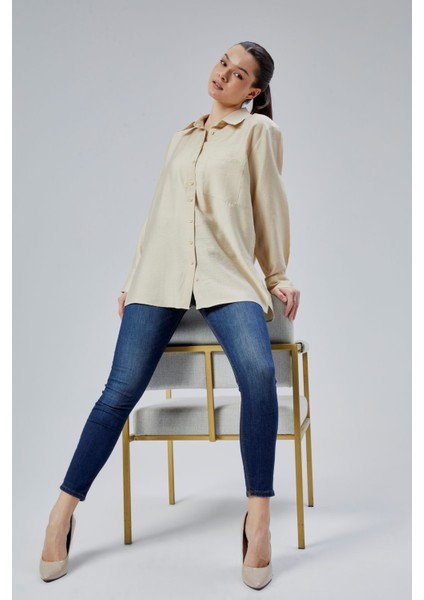 Açık Bej Yırtmaç Detaylı Oversize Gömlek