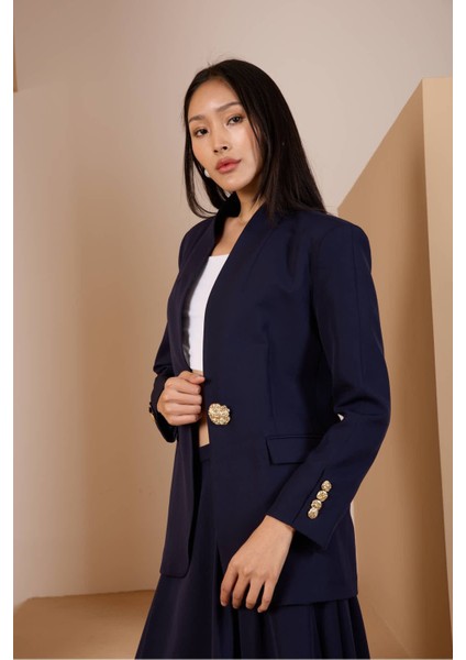 Lacivert Salaş Kesim Düğme Detaylı Dokuma Blazer Ceket