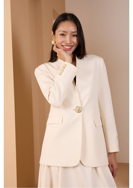 Ekru Salaş Kesim Düğme Detaylı Dokuma Blazer Ceket