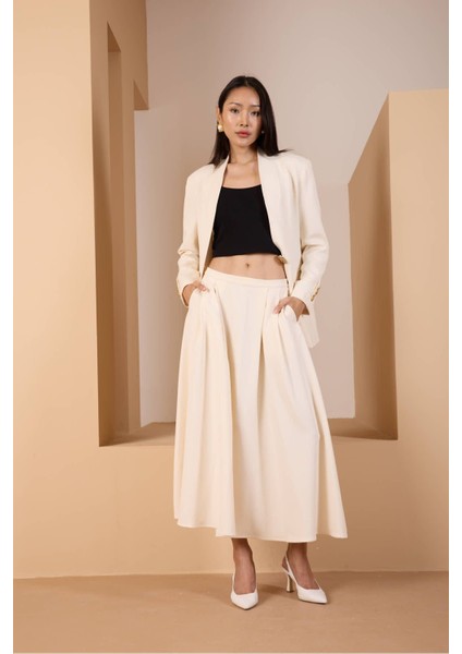 Ekru Salaş Kesim Düğme Detaylı Dokuma Blazer Ceket