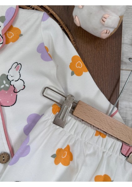 Tavşan Baskılı Pamuklu Kruvaze Yaka Önden Düğmeli Kız Çocuk Pijama Takımı fırsatları