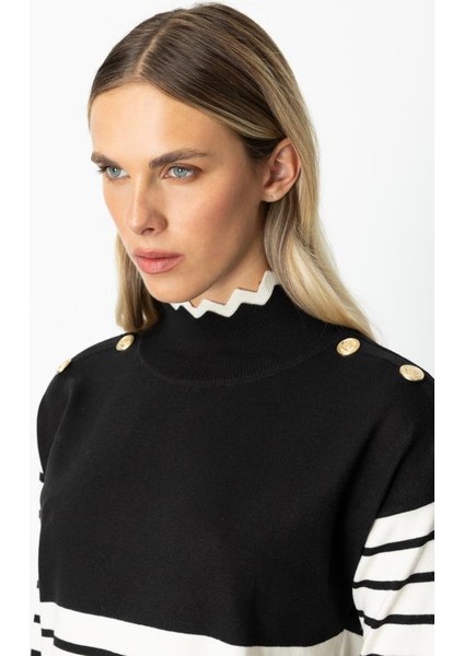 65392 Onteks Kazak Omuzu Düğmeli Yakası Zigzag Çizgili fırsatları