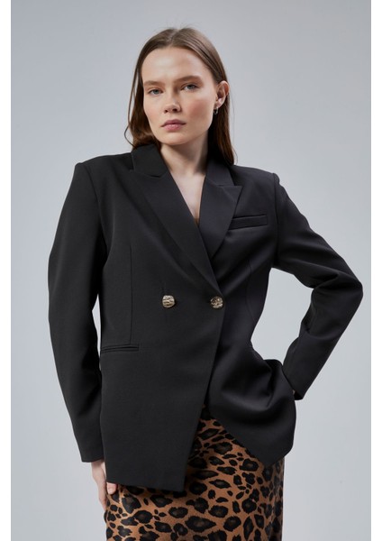 Siyah Regular Fit Yırtmaç Detaylı Blazer Ceket