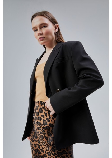 Siyah Regular Fit Yırtmaç Detaylı Blazer Ceket