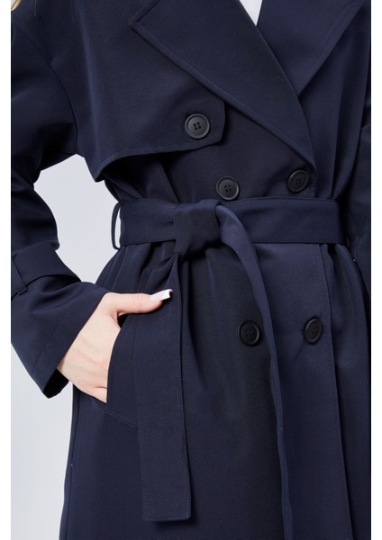 Oversize Rüzgarlık Detaylı Trençkot