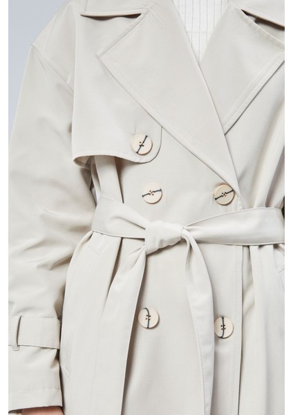 Oversize Rüzgarlık Detaylı Trençkot