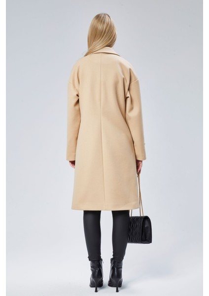 Kadın Kruvaze Yaka Düğme Detaylı Kaban